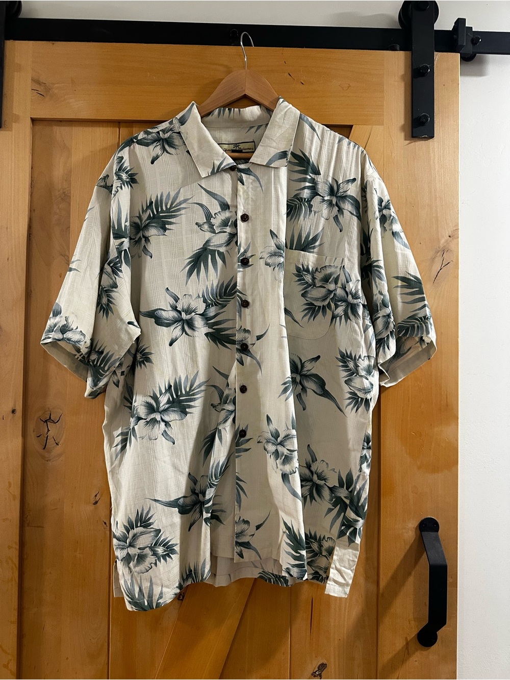 Tommy Bahama Cream Short-Sleeve Tropical Button-Up with Green Floral Print